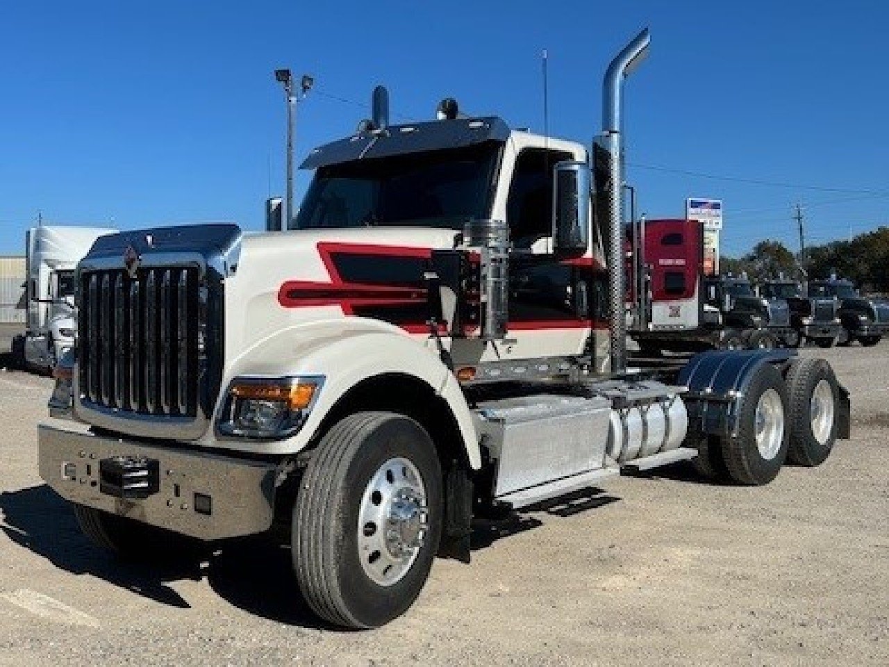 USED 2022 INTERNATIONAL HX520 DAYCAB TRUCK #3545