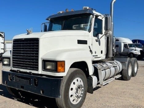 USED 2018 MACK CHU613 DAYCAB TRUCK #3547-2