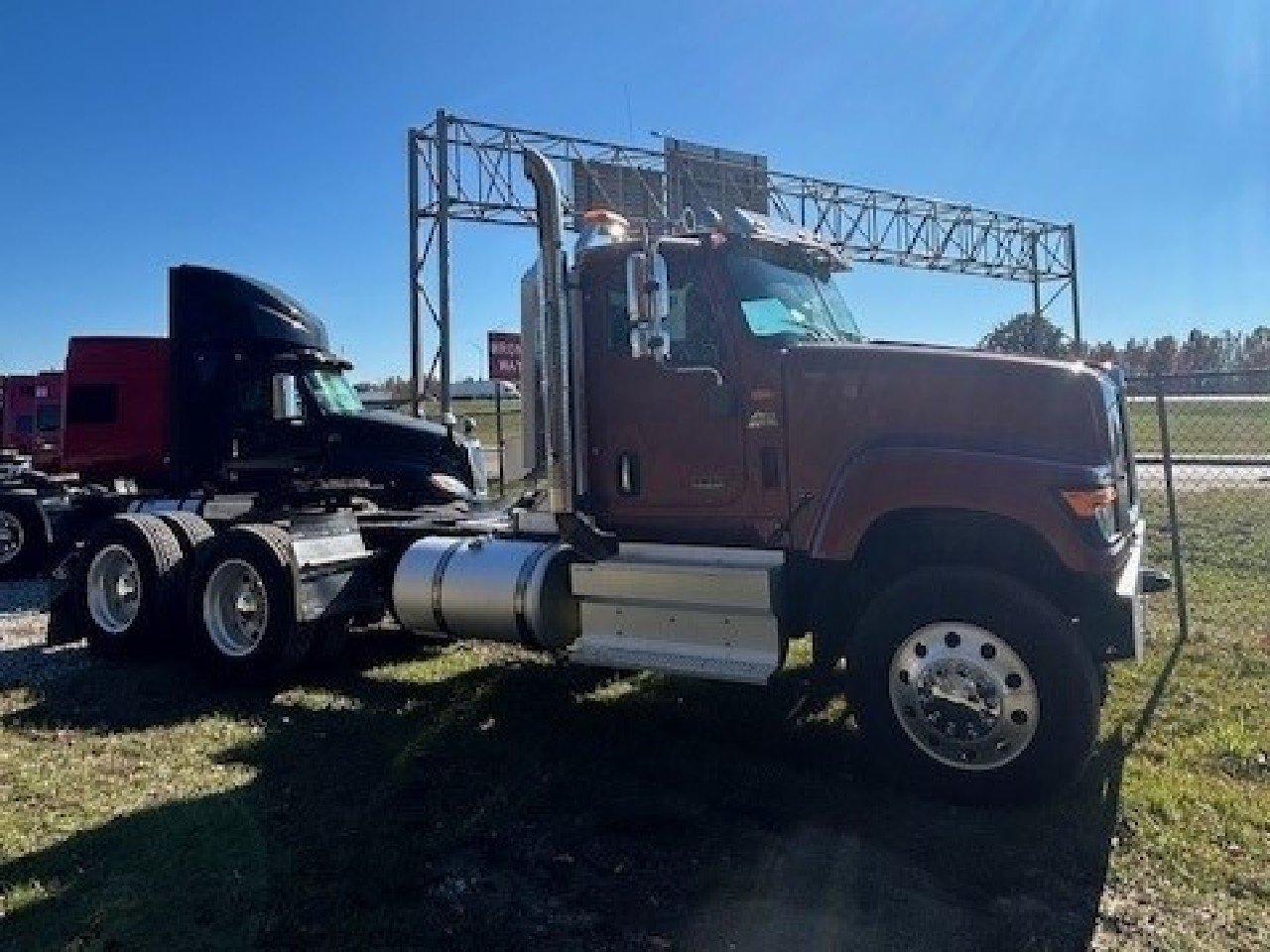 USED 2021 INTERNATIONAL HX 515 DAYCAB TRUCK #3553