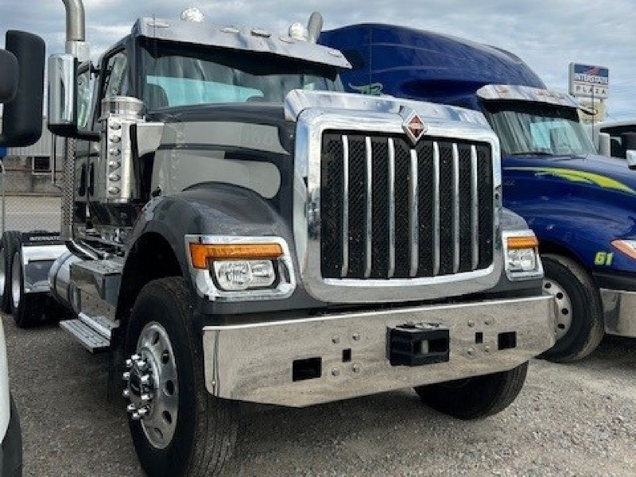 USED 2023 INTERNATIONAL HX 520 DAYCAB TRUCK #3554