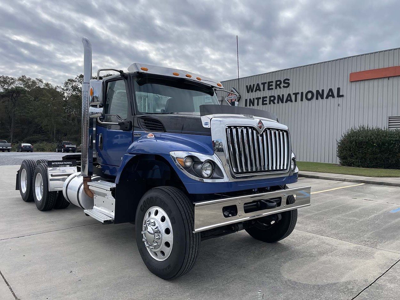 USED 2022 INTERNATIONAL HV513 DAYCAB TRUCK #3555