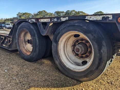 USED 2005 TRAIL KING 35 TON DETACH LOWBOY TRAILER #3560-3