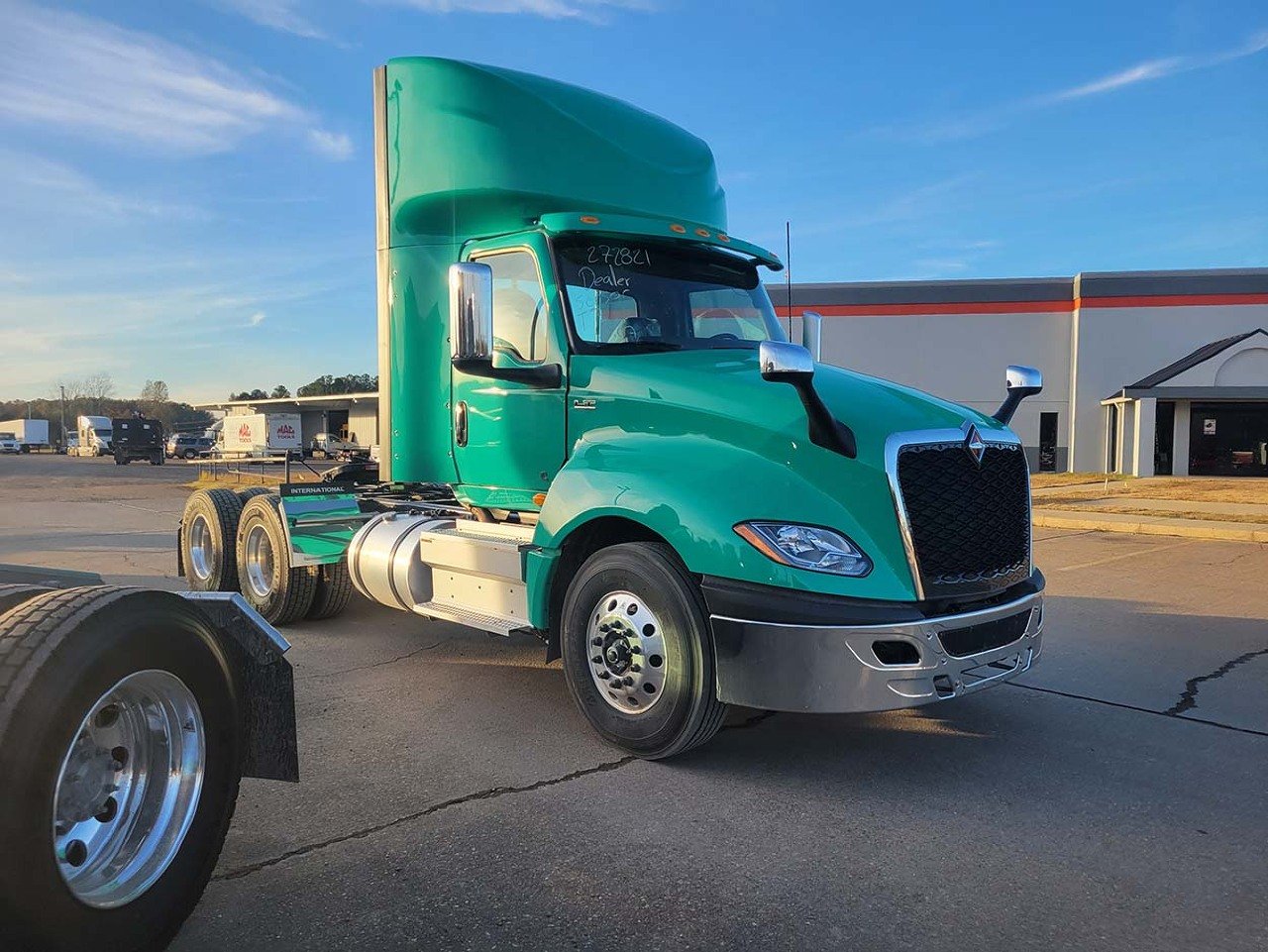 NEW 2025 INTERNATIONAL LT 625 DAYCAB TRUCK #3578