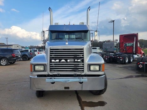 USED 2000 MACK CHU613 DAYCAB TRUCK #3582-7