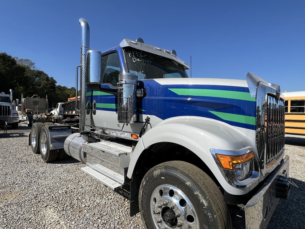 NEW 2025 INTERNATIONAL HX 520 DAYCAB TRUCK #3588