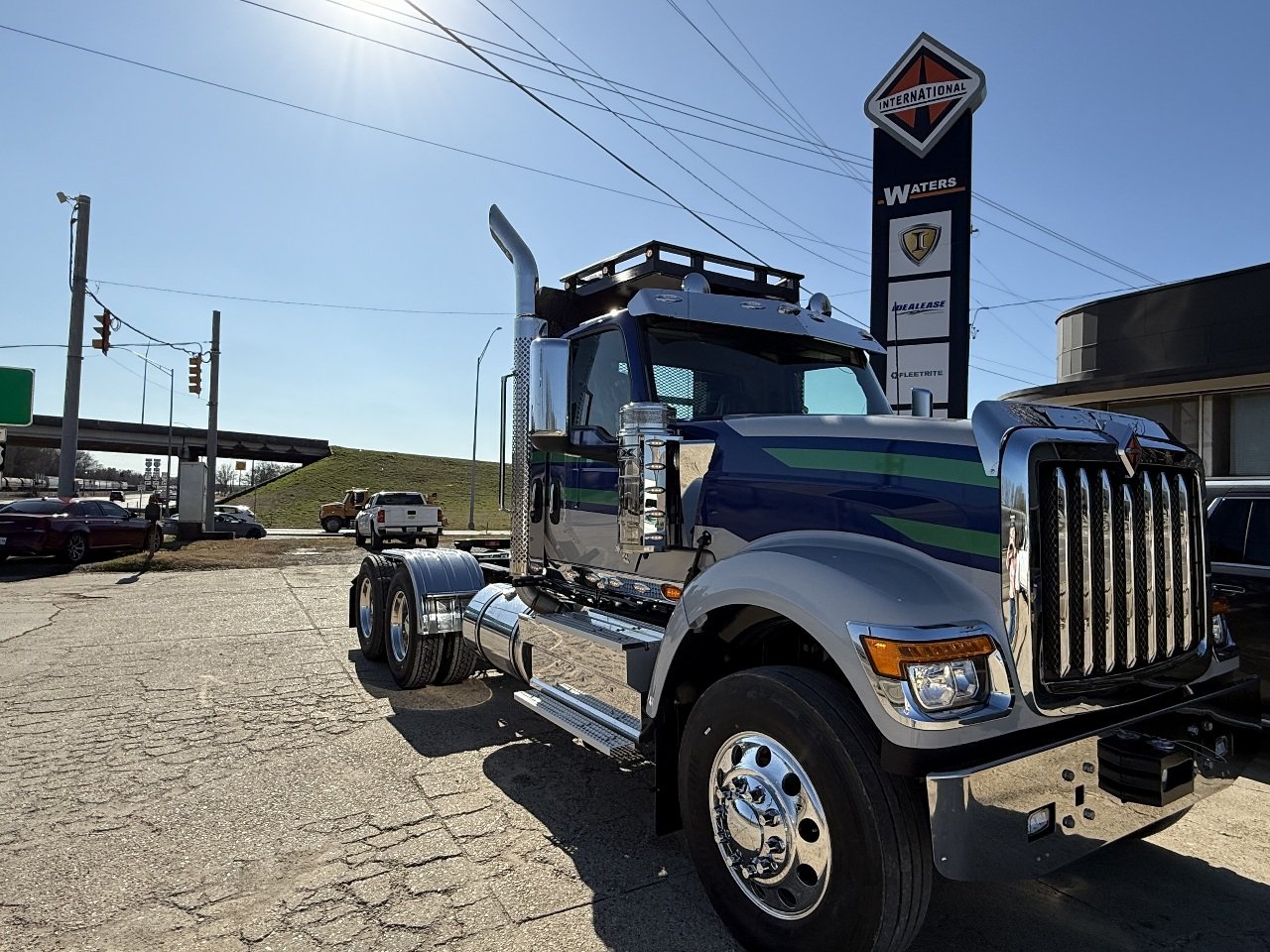 NEW 2025 INTERNATIONAL HX 520 DAYCAB TRUCK #3588