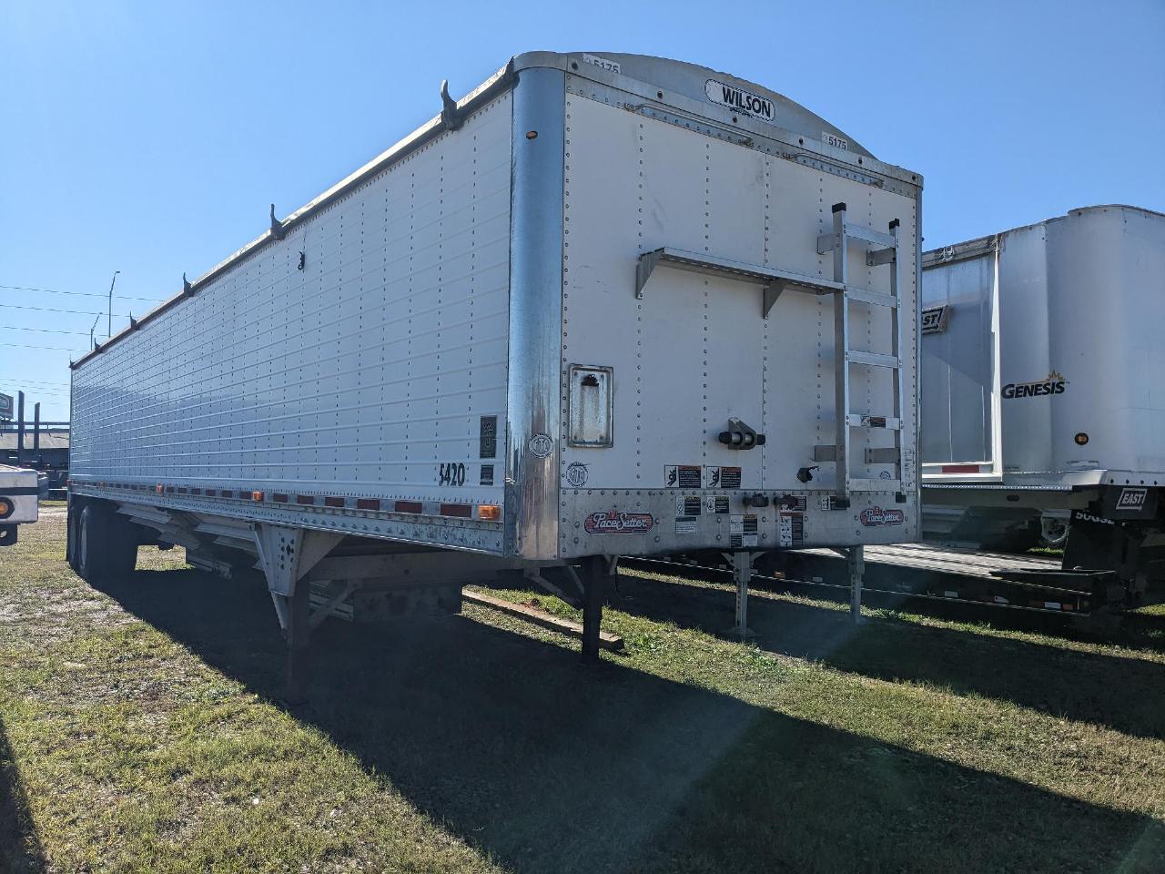 USED 2015 WILSON 42 FT DWH-550 HOPPER TRAILER #3593