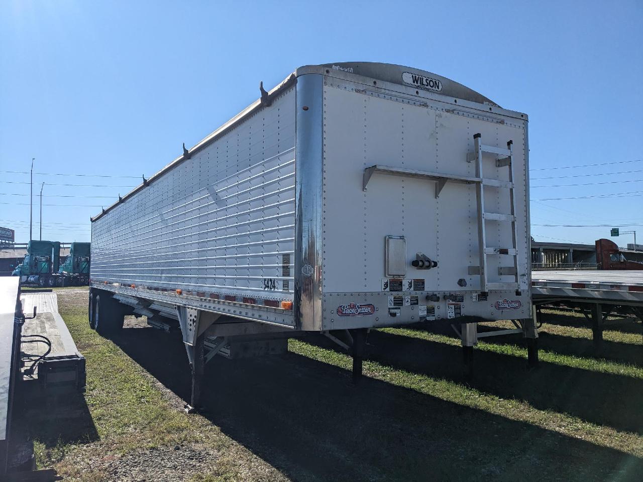 USED 2015 WILSON 42 FT DWH-550 HOPPER TRAILER #3594