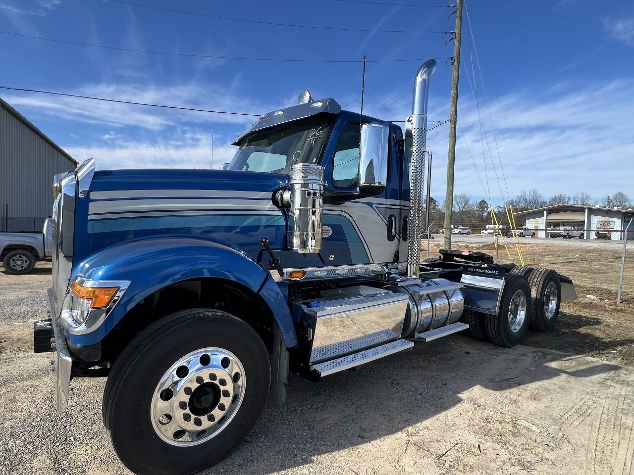 NEW 2025 INTERNATIONAL HX 520 DAYCAB TRUCK #3619