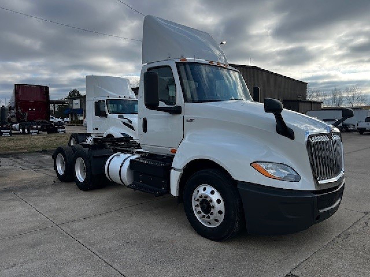 USED 2018 INTERNATIONAL LT DAYCAB TRUCK #3621