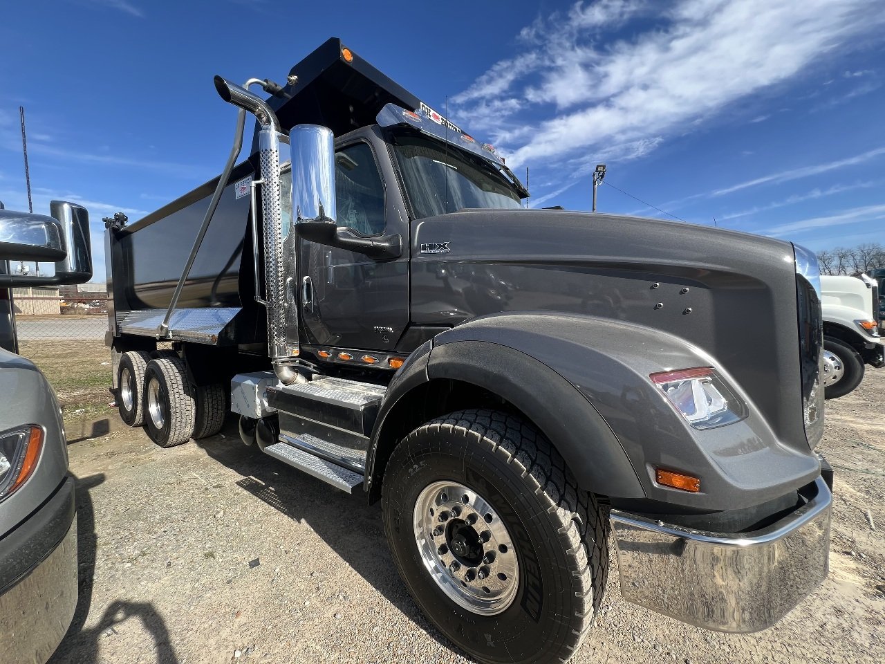 NEW 2025 INTERNATIONAL HX 620 DUMP TRUCK #3632