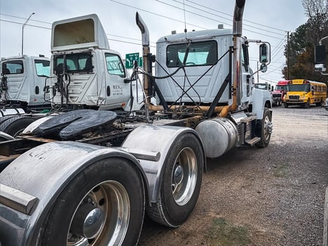 USED 2019 MACK CHU613 DAYCAB TRUCK #3661-4