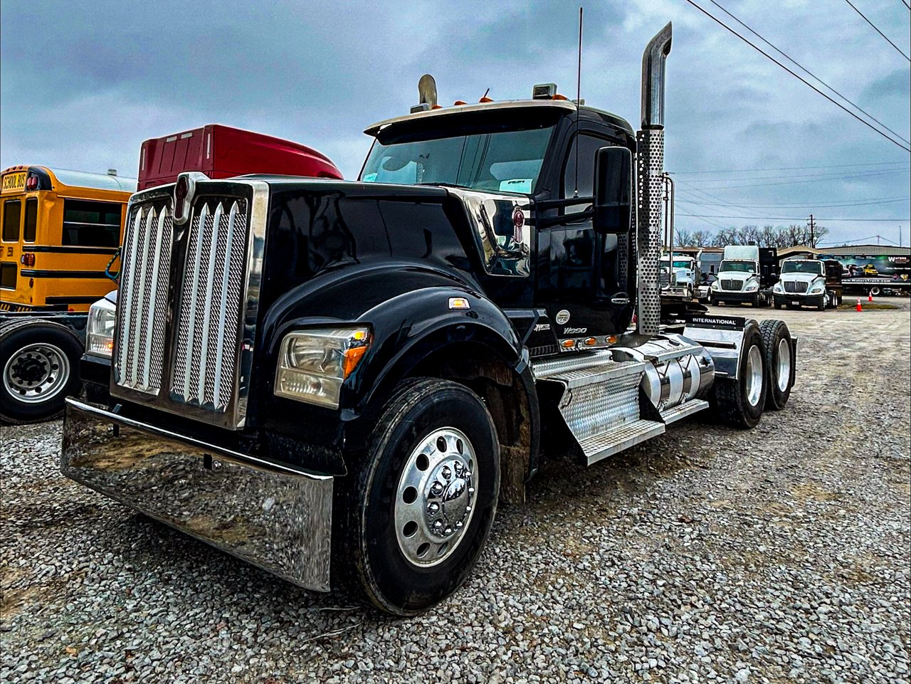 USED 2020 KENWORTH W990 DAYCAB TRUCK #3664