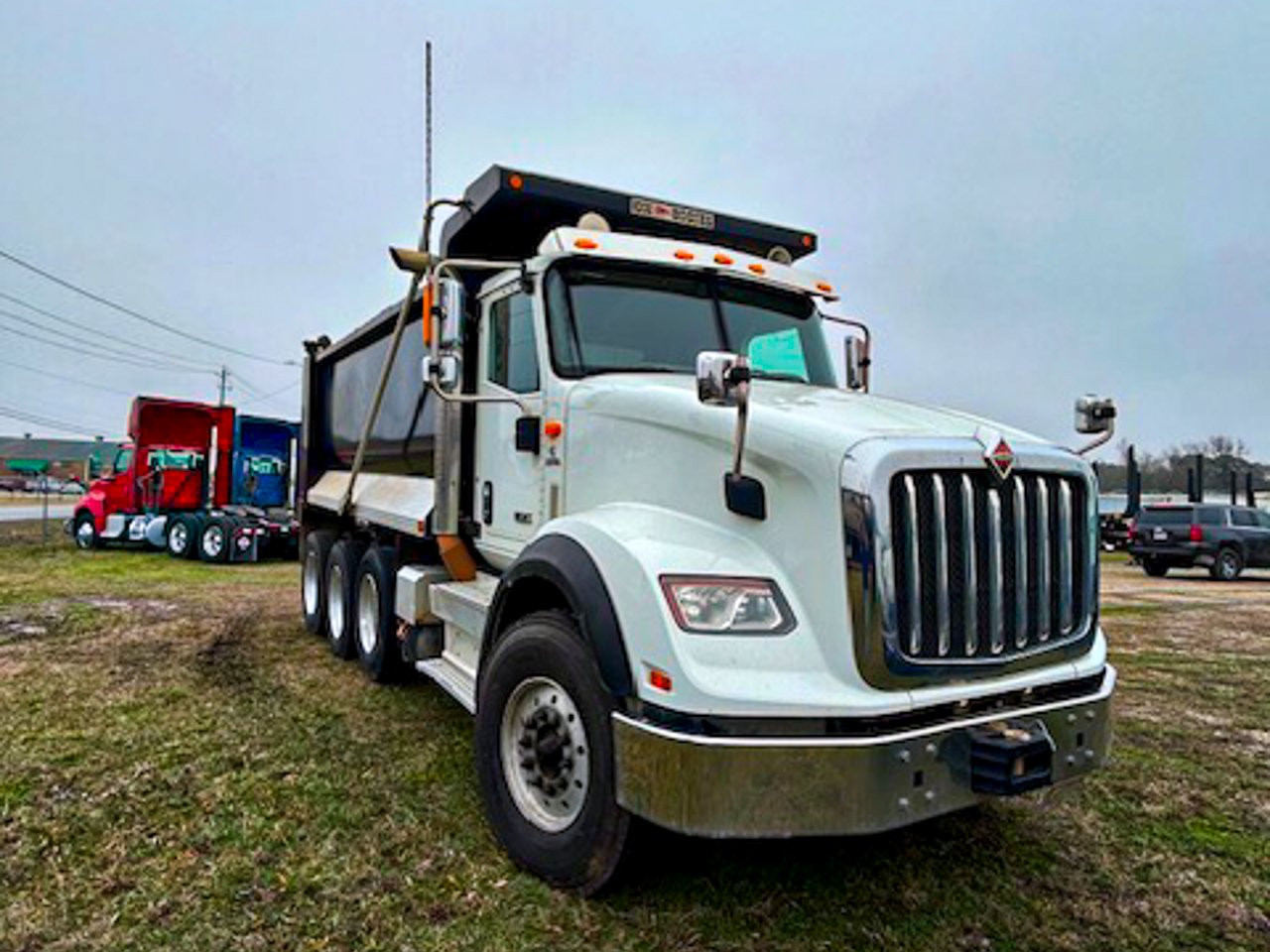 USED 2021 INTERNATIONAL HX 620 DUMP TRUCK #3674