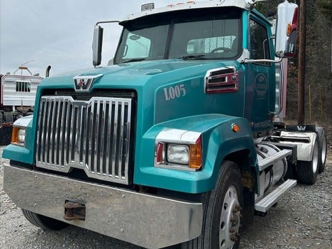 USED 2020 WESTERN STAR 4700SF DAYCAB TRUCK #3676-3