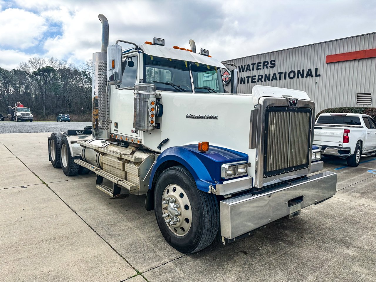 USED 2019 WESTERN STAR 4900 EX DAYCAB TRUCK #3678