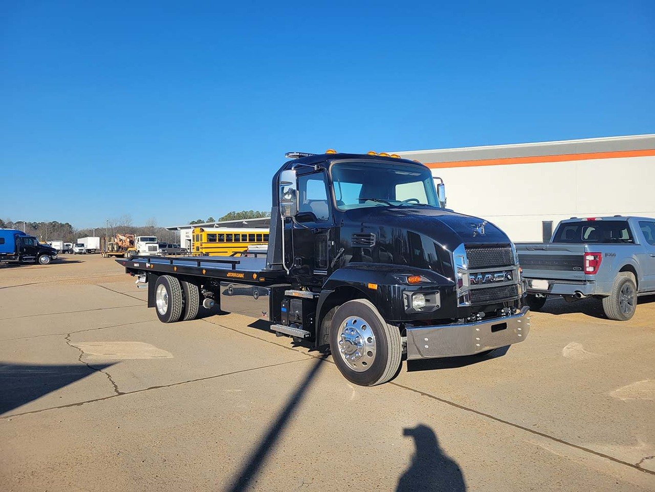 NEW 2025 MACK MD 642 ROLLBACK TOW TRUCK #3709